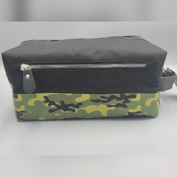 🪖 Rae Dunn Camo GO BAG Toiletry Bag Brand New ✅️ - Picture 7 of 11